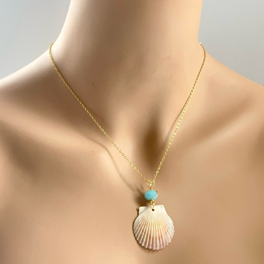 Peach Calico Seashell Pendant with Aquamarine Bead
